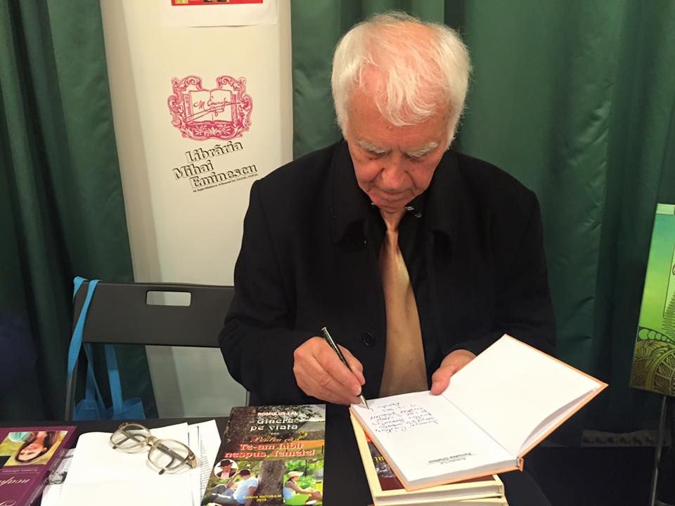 Devenii, invitaţi la un „Taifas literar” cu scriitorul Romulus Lal