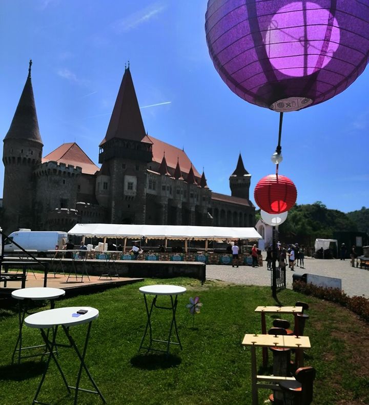 FOTO| Picnic cu fructe de mare la Castelul Corvinilor, timp de patru zile
