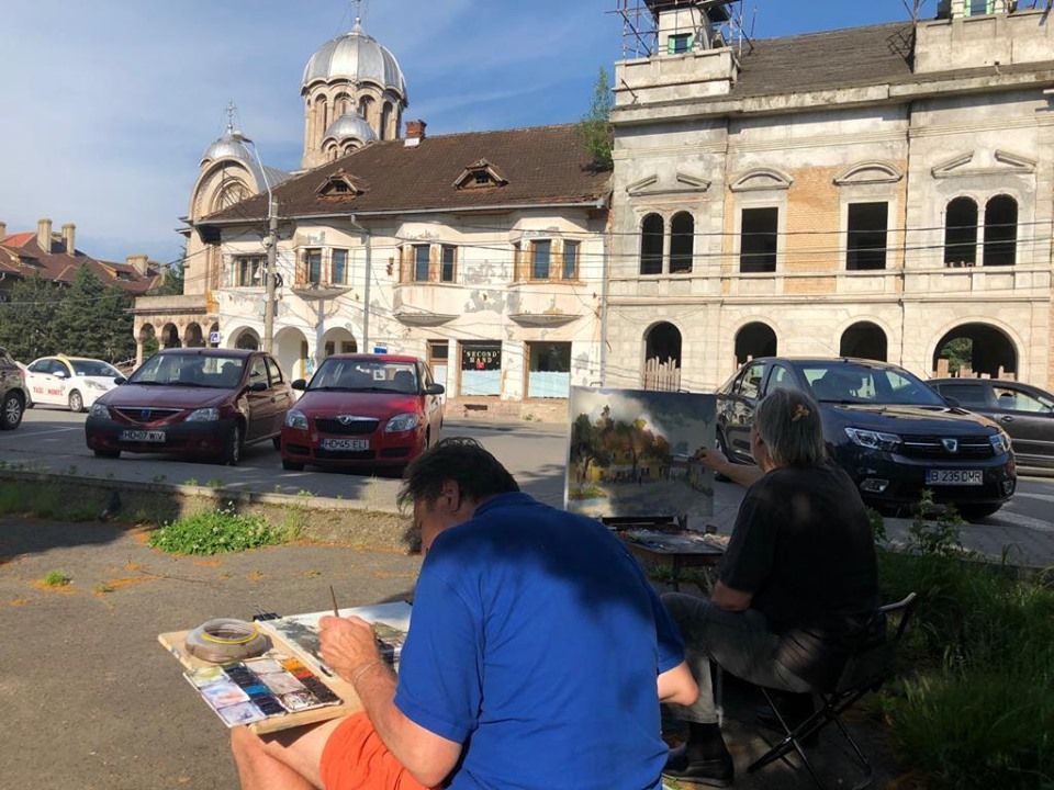 Tabără naţională de pictură la Hunedoara. Oraşul, conturat în culori pe pânze