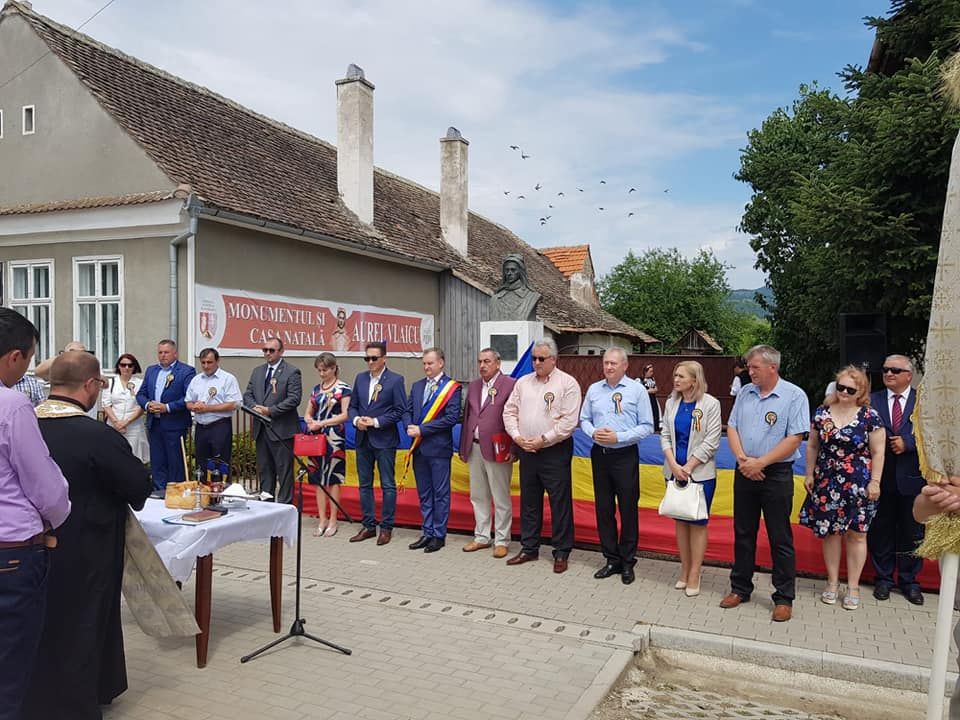 FOTO| Marele aviator român Aurel Vlaicu, omagiat în satul său natal, fostul „Binţinţi”