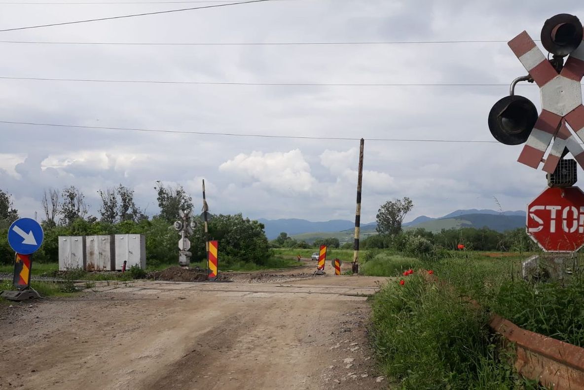 Se închide traficul rutier pe o stradă din Sântuhalm