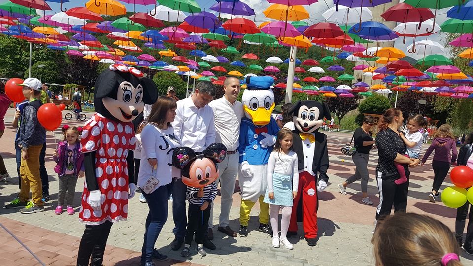 FOTO: O lume minunată pentru copiii din Lupeni