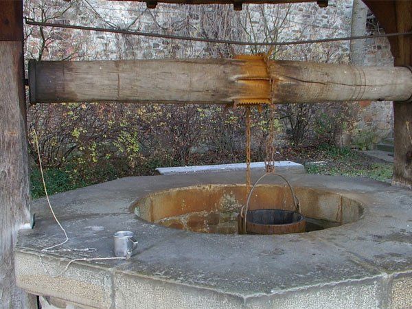 Fântânile arteziene din municipiul Petroșani intră în reparații