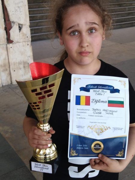 La doar 10 ani a câștigat premiul Festivalului ”Talent Show” din Bulgaria
