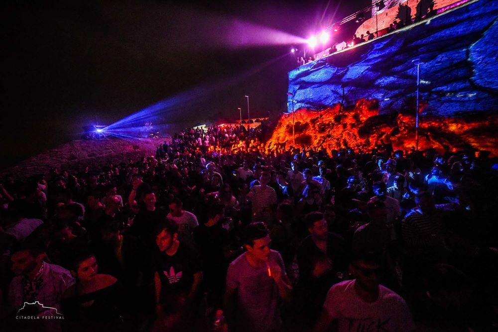 “Citadela Festival” revine în forță la Deva. Circa 7.000 de oameni, așteptați în incinta cetății medievale