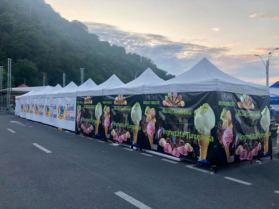 Delicii turceşti şi mediteraneene, la Deva. Festival culinar, în Piaţa Cetăţii până duminică seara