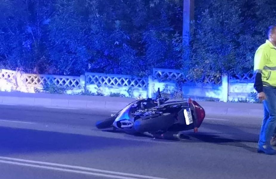 Accident îngrozitor la ieşirea din Hunedoara. O femeie a fost lovită mortal de o motocicletă