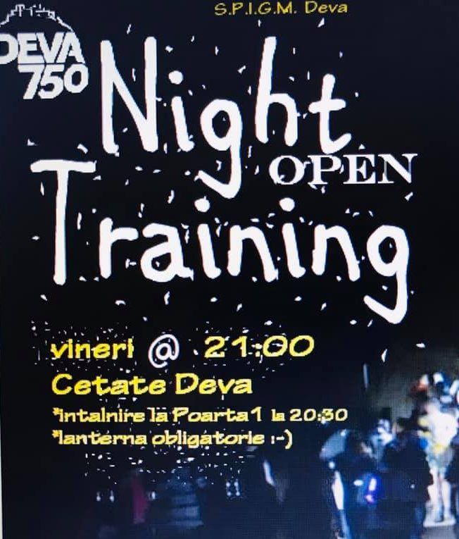 Fitness în aer liber, în Cetatea Devei. Antrenament gratuit pe timp de noapte