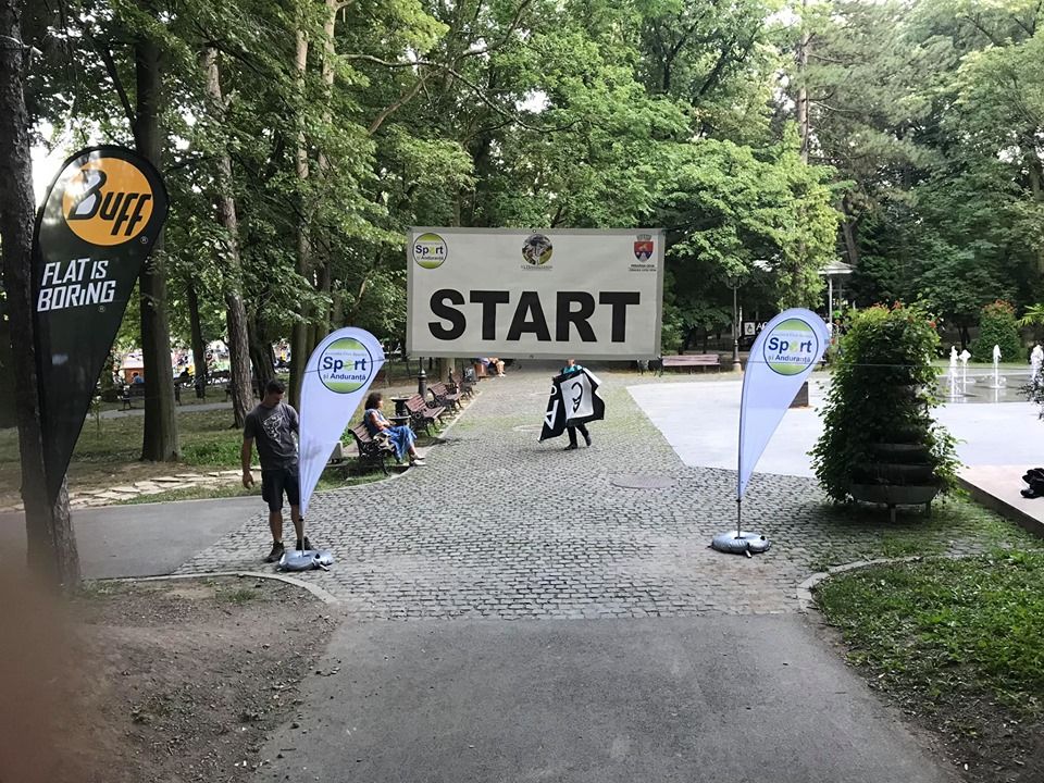 Start la „Ultransilvania”. 100 de kilometri parcurşi prin alergare de la Cetatea Devei şi până la Sarmizegetusa Regia