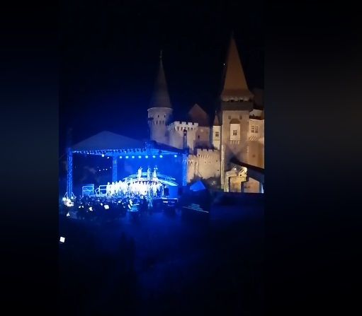 „Magia Operei” la Castelul Corvinilor din Hunedoara