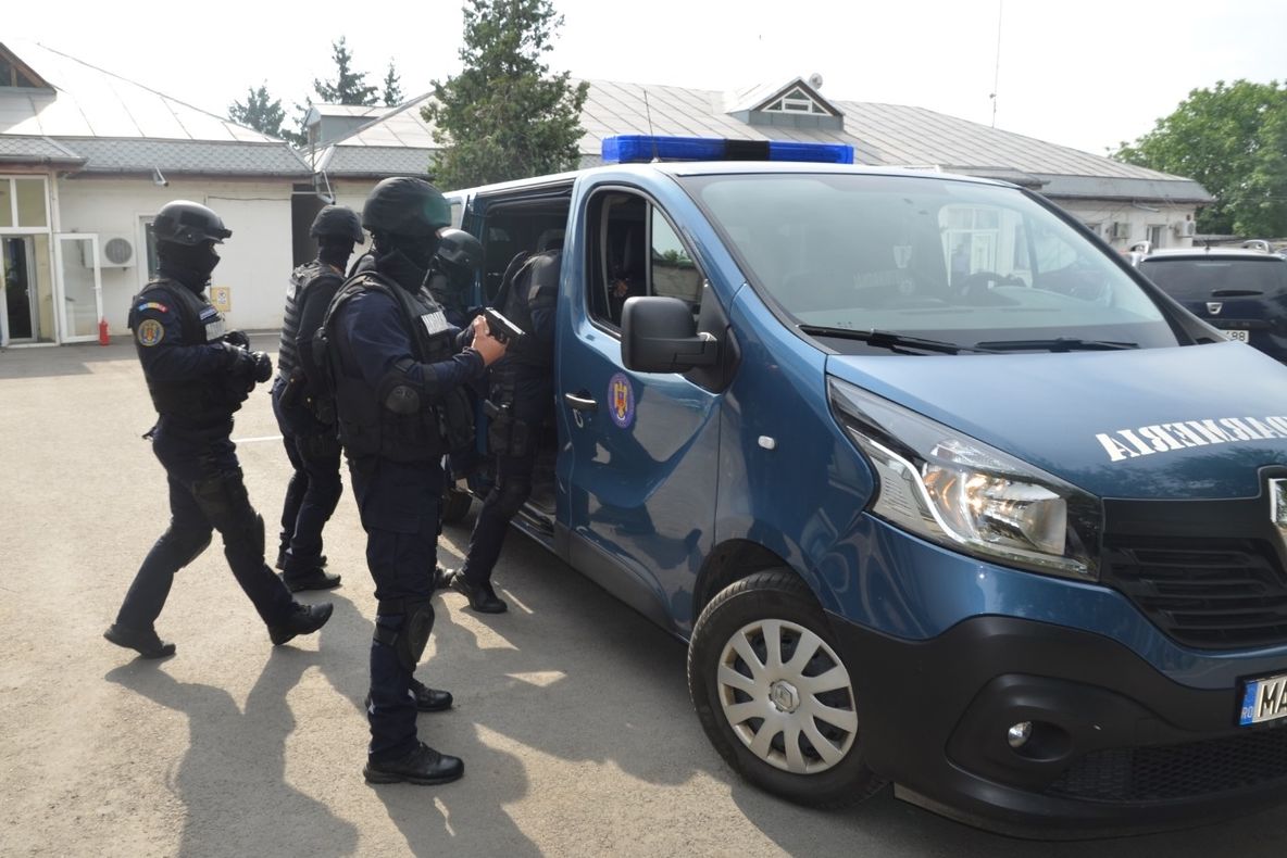 Jandarm hunedorean, campion la înot