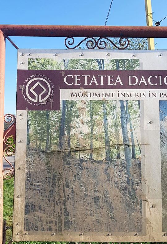 „Ziua cetăţii dacice Piatra Roşie”. Vizită ghidată la aşezarea antică