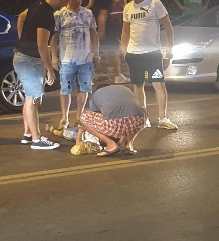 UPDATE| Imagini dramatice, aseară, la Hunedoara. Copil cu trotineta, lovit în plin de un autoturism