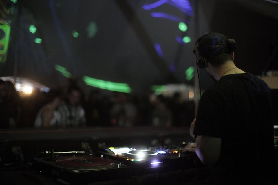 Începe „Cinciș Summer Fest”, unul dintre cele mai longevive festivaluri underground outdoor din vestul ţării