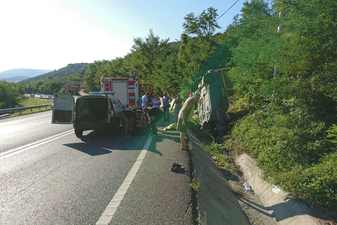 FOTO. Două persoane decedate pe DN66, la Hațeg