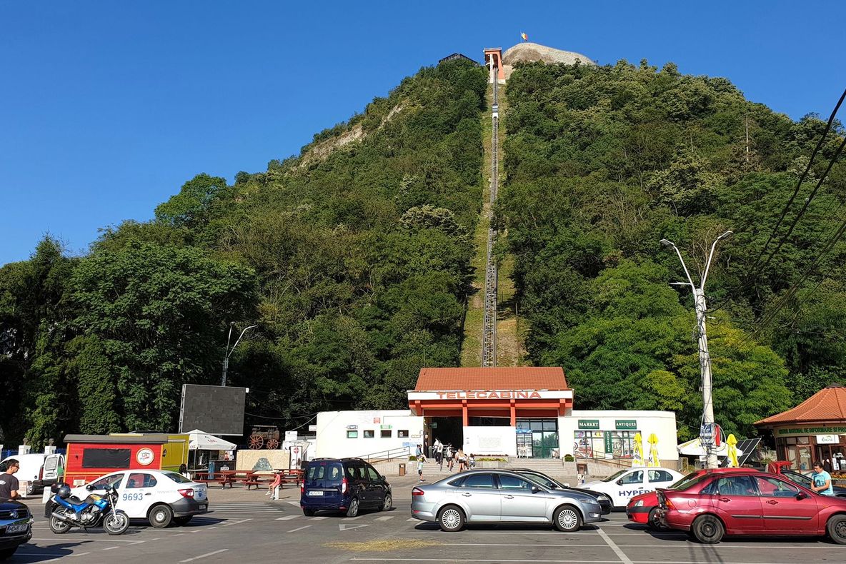 Telecabina de pe Cetatea Devei nu funcționează mâine