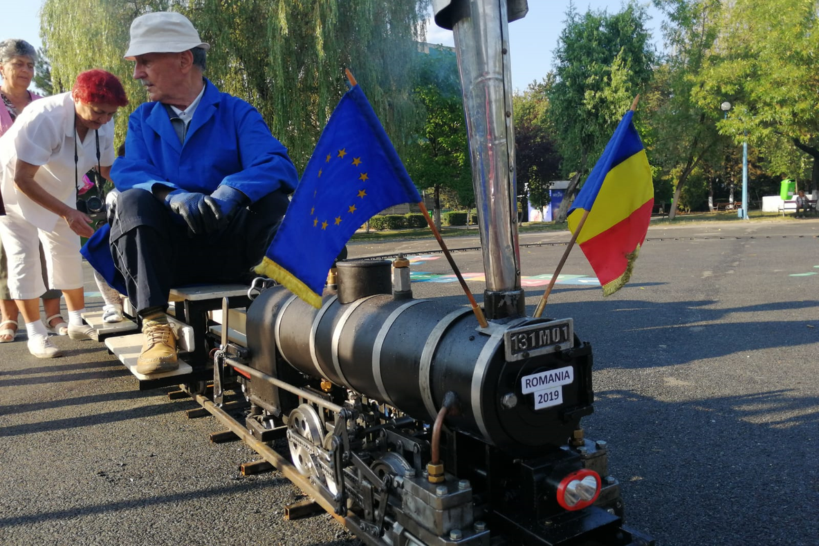 FOTO+VIDEO: Plimbare la Petroșani cu o locomotivă unică în Europa