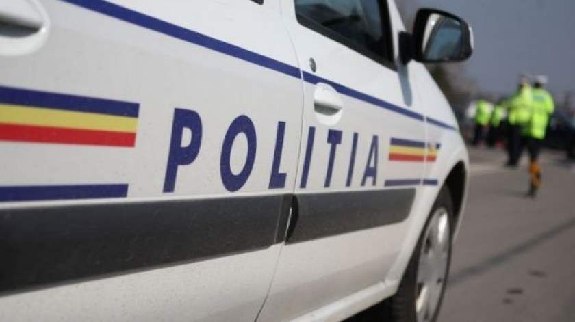 O fetiță de patru ani, căutată de polițiști. A ieșit din casă, într-un moment de neatenție a părinților