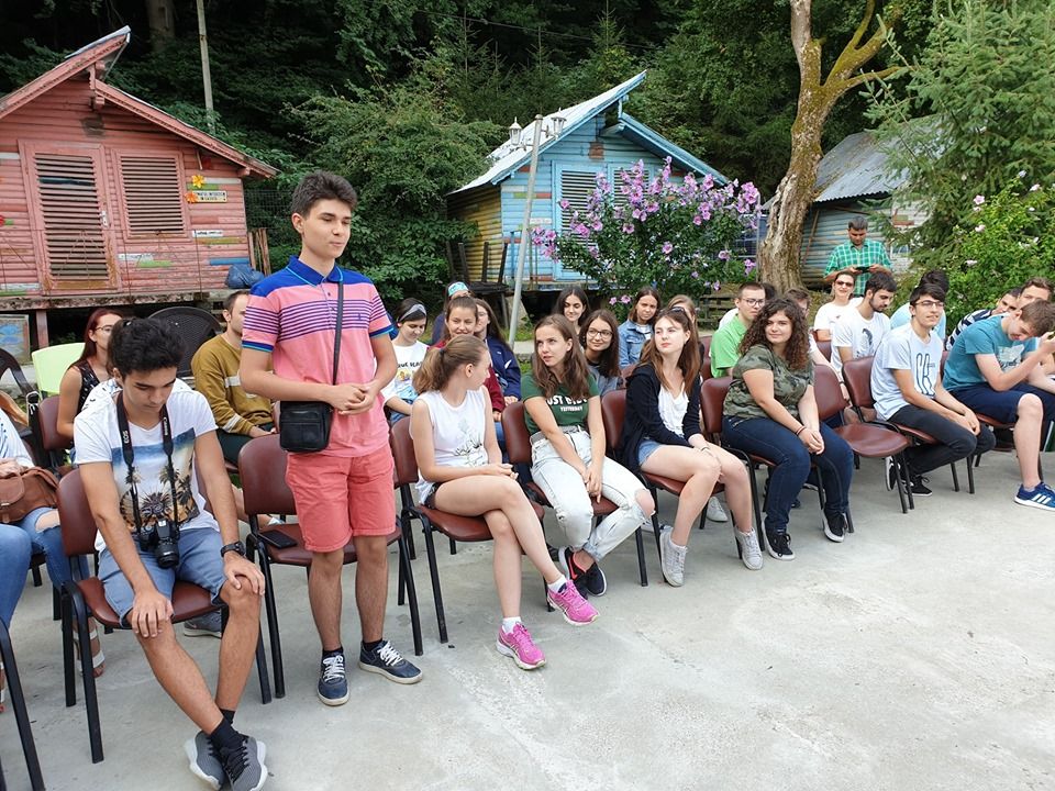 Cei mai buni elevi din România, în tabără în județul Hunedoara