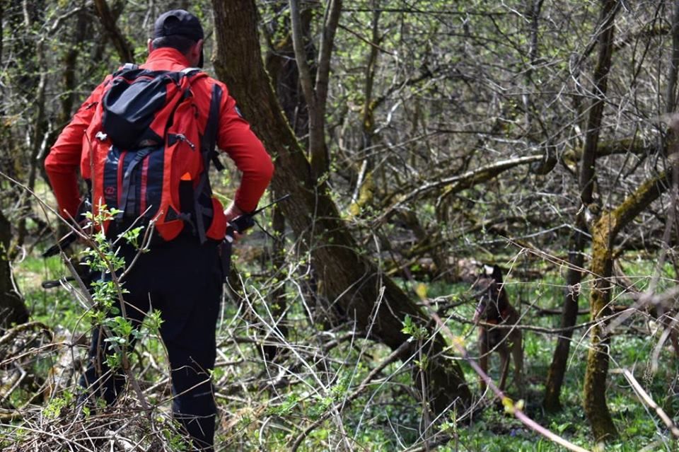 Dispariţie cu final tragic. Căutată cu câini de salvare, găsită fără suflare