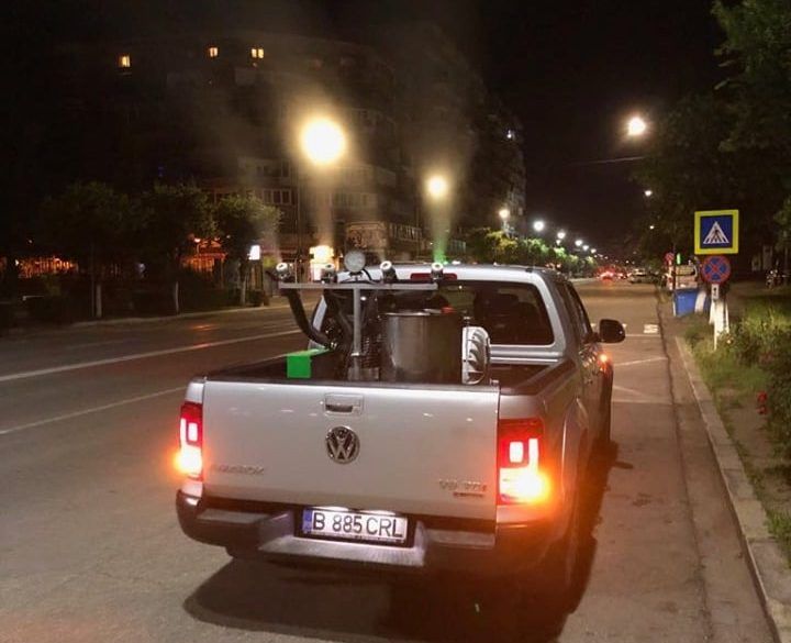 Deva: La noapte, se stropește prin oraș împotriva țânțarilor