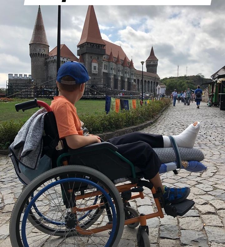 Primarul Hunedoarei, în urma incidentului cu băiețelul în scaunul rulant umilit la Castelul Corvinilor: „Este o întâmplare fără precedent...”