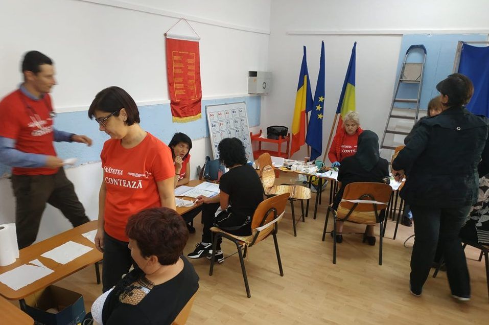 FOTO| Caravana medicală de la spitalul din Orăștie a ajuns la Romoșel