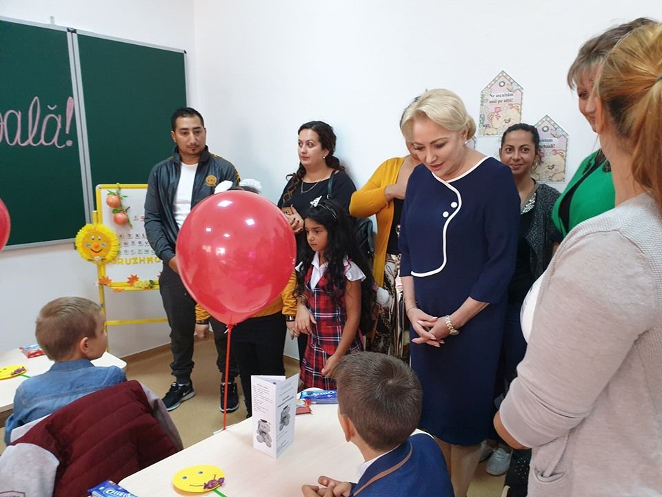 FOTO + VIDEO: Premierul Viorica Dăncilă a deschis anul școlar în județul Hunedoara