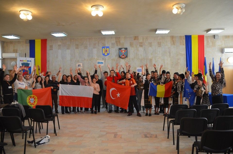 Elevi și profesori din Turcia, Polonia și Portugalia se află la Petroșani