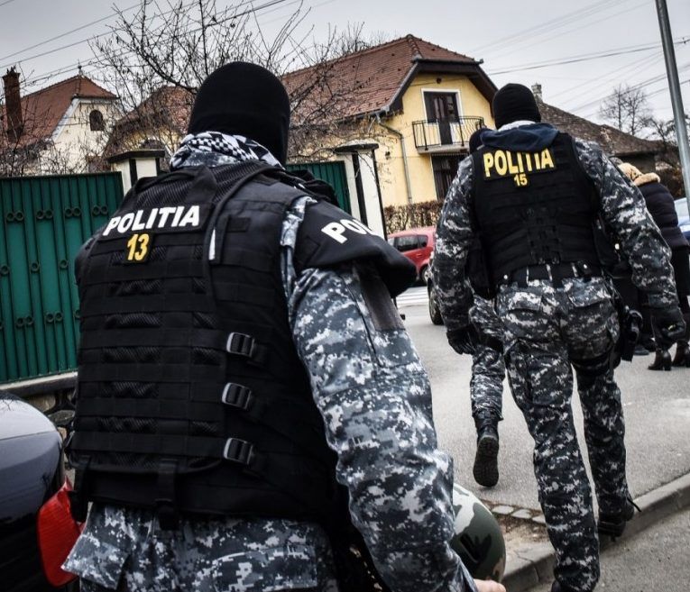 Percheziții în 36 de județe, printre care și Hunedoara. Vizată, o societate de pariuri