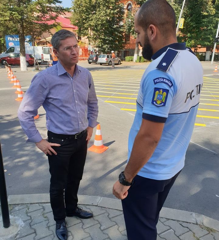 Semafor inteligent pentru siguranța elevilor