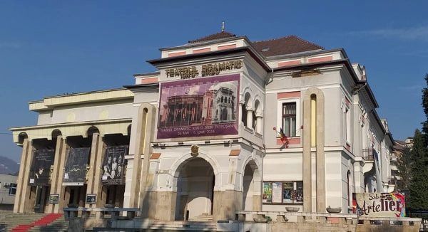 Teatrul Dramatic ID Sîrbu din Petroșani deschide stagiunea cu o piesă a lui Valeriu Butulescu
