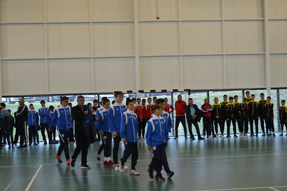 Echipamente sportive noi pentru copiii de la cluburile sportive din judeţ