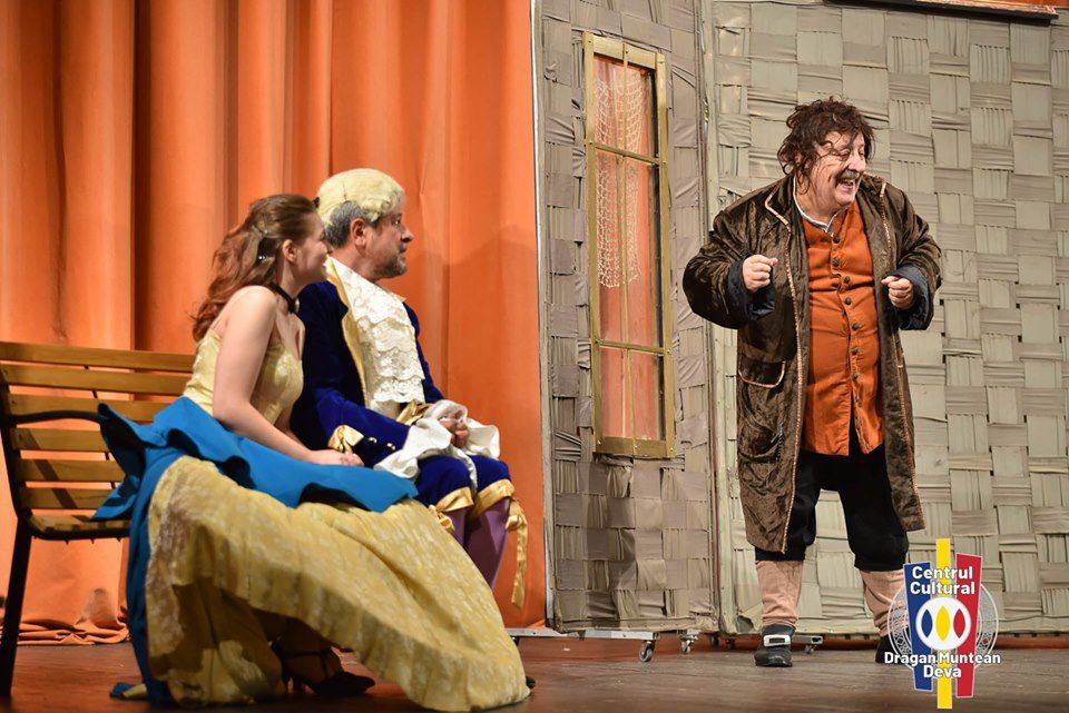 FOTO| Actori de notorietate ai scenei româneşti, într-o comedie de succes, la Deva