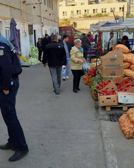 Controale printre comercianții din piața agroalimentară de pe strada I.L. Caragiale din Deva