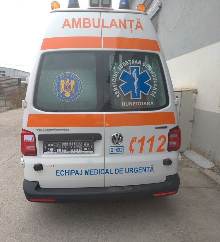 FOTO| Mașini noi pentru Serviciul de Ambulanță al Județului Hunedoara