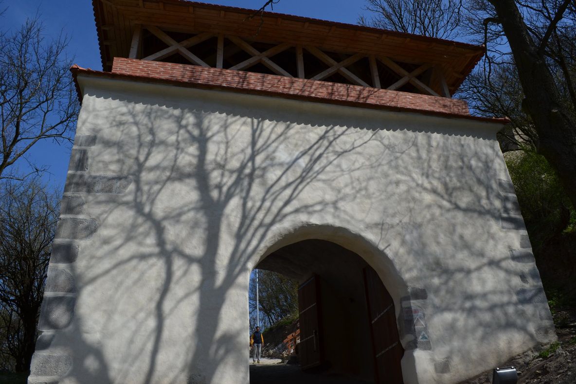 Concurs. Cu harta și busola, printre zidurile Cetății din Deva