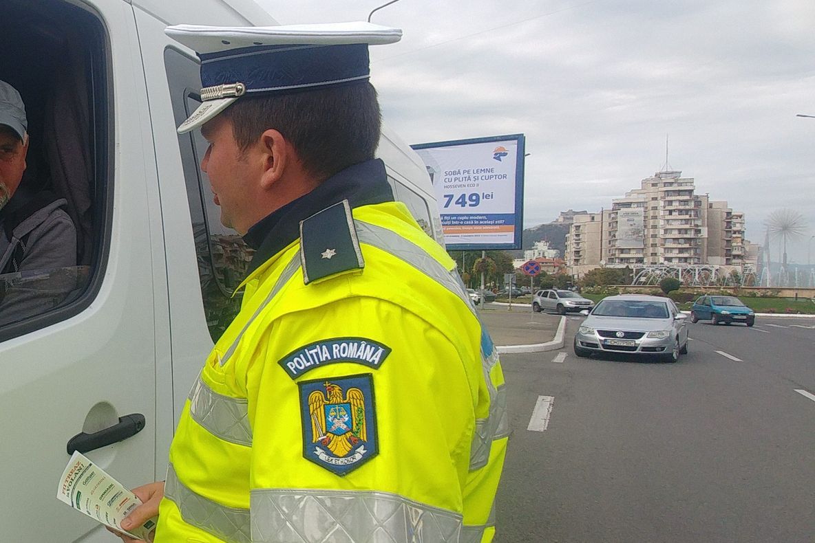 Razii în trafic. Vizați sunt transportatorii de persoane și mărfuri