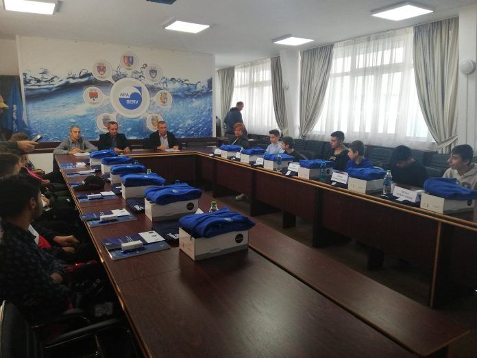 O societate din Valea Jiului angajează elevi