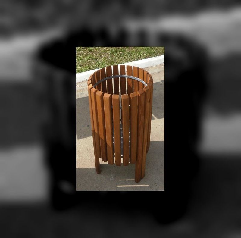 Bar din Deva, spart de hoți. Suspecții prinși în timp ce transportau „prada” într-un coș de gunoi