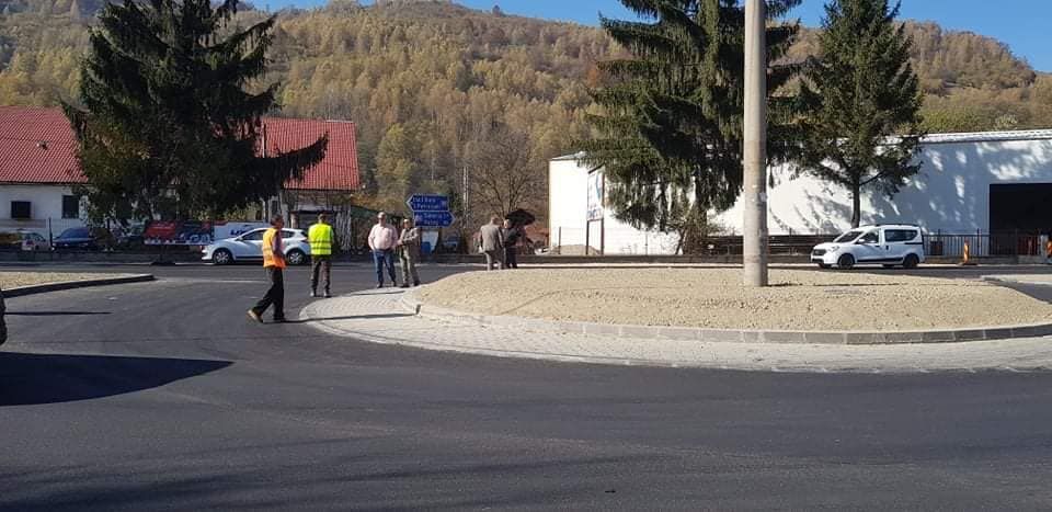 Sensul giratoriu de pe DN 66, aproape finalizat
