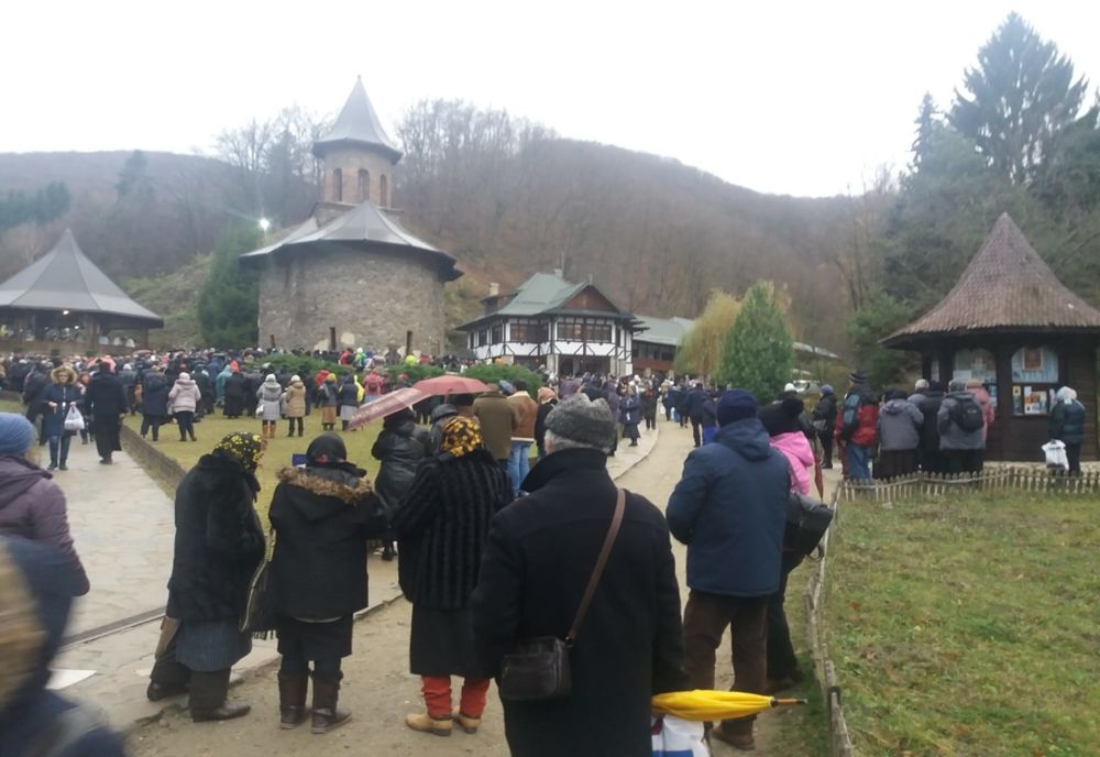 Pelerinaj mare la Mănăstirea Prislop. Se împlinesc 30 de ani de la moartea părintelui Arsenie Boca