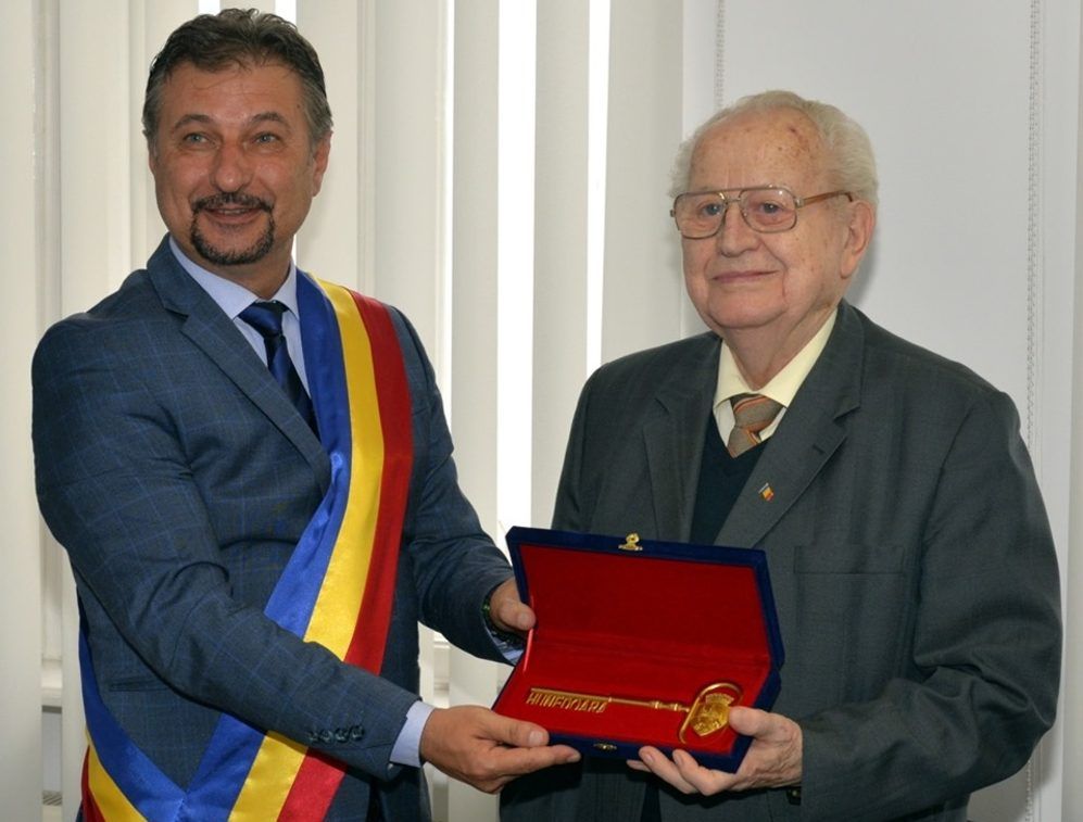 Hunedoara mai are încă un „Cetățean de Onoare”