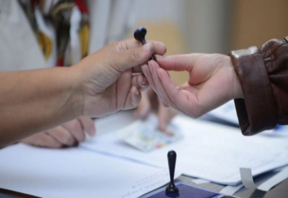 Prezidenţiale 2019, turul al doilea - ora 14:00. Peste 100.000 de hunedoreni au pus deja ştampila pe buletinele de vot