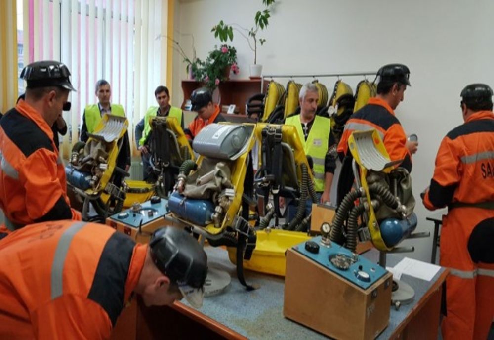 Salvatorii de suprafață și subteran se întrec la Petroșani