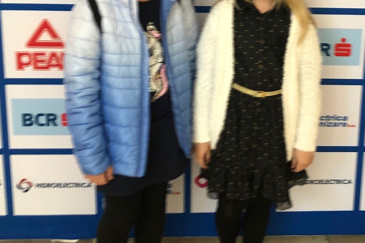 Două eleve din Deva, premiate la „Jocurile Olimpice în imaginaţia copiilor”