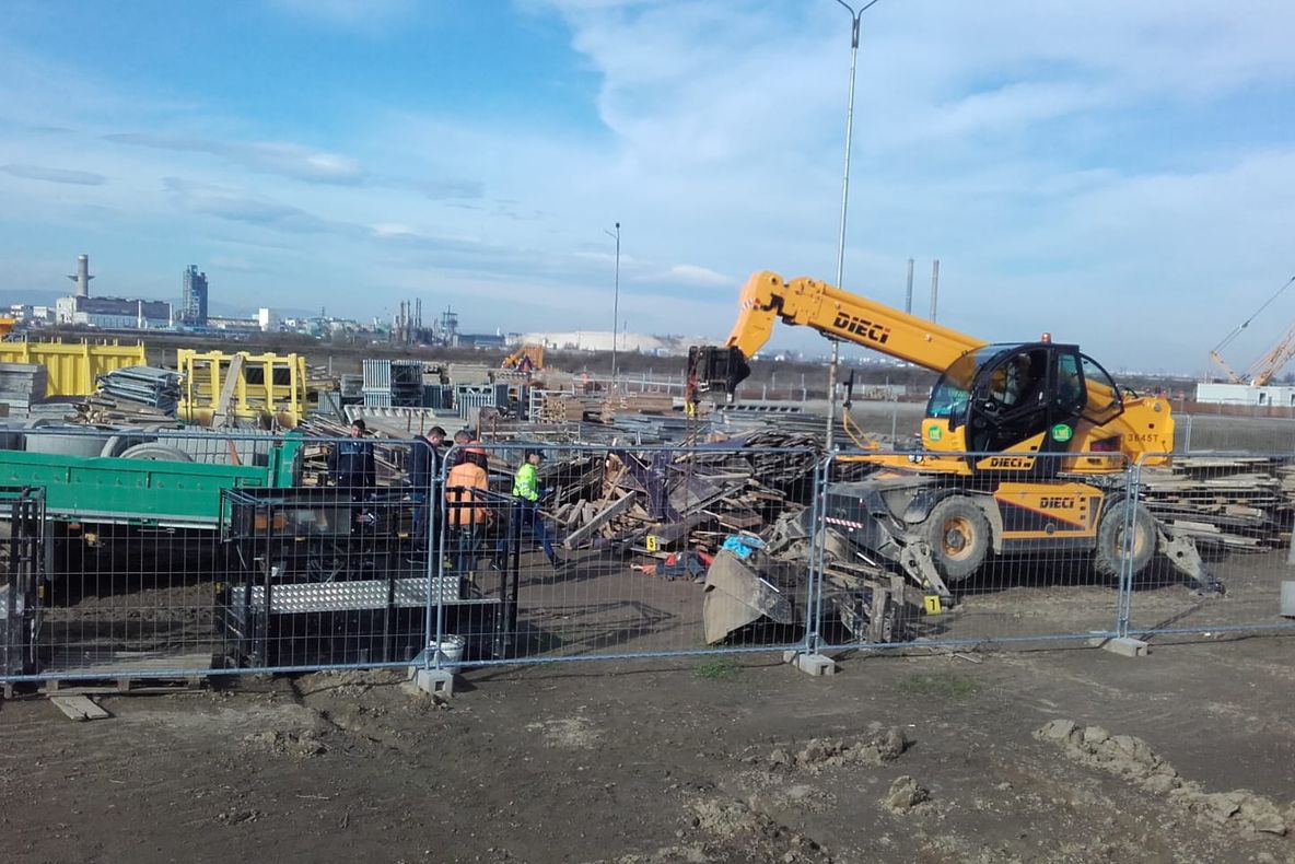 Grav accident rutier pe DN 66