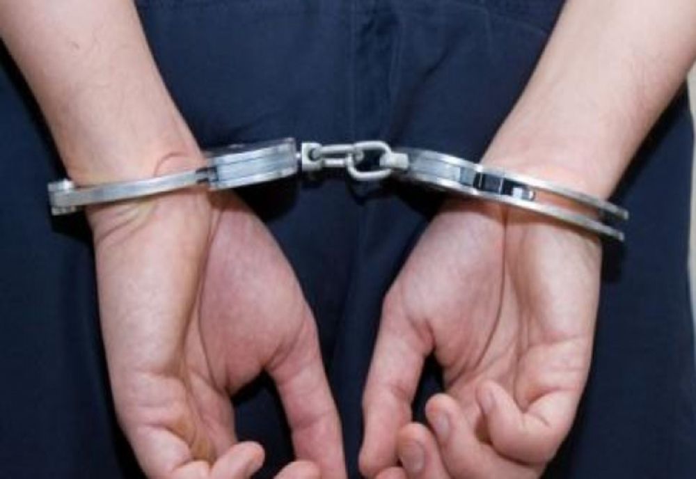 Patru tineri din Deva arestați pentru furt calificat