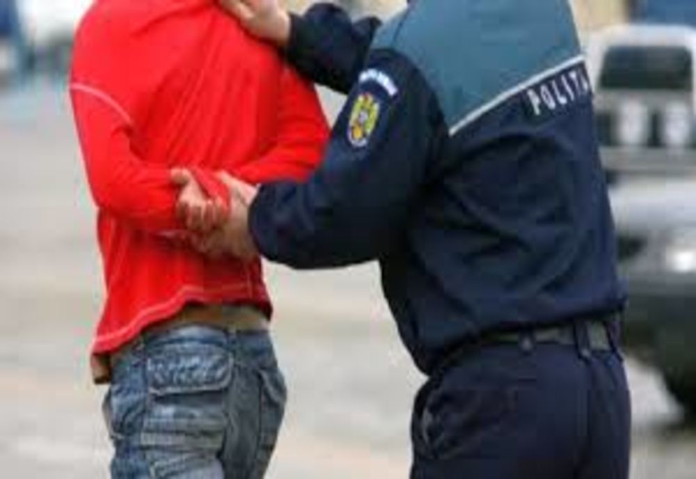 A agresat o femeie în Anglia și era căutat de polițiști. A fost prins la Hunedoara