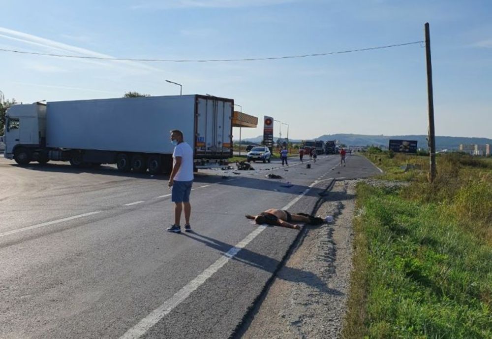 VIDEO Un motociclist și-a pierdut viața într-un grav accident produs pe DN1
